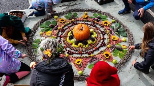 Mayumi Nakabayashi Mandala Workshop